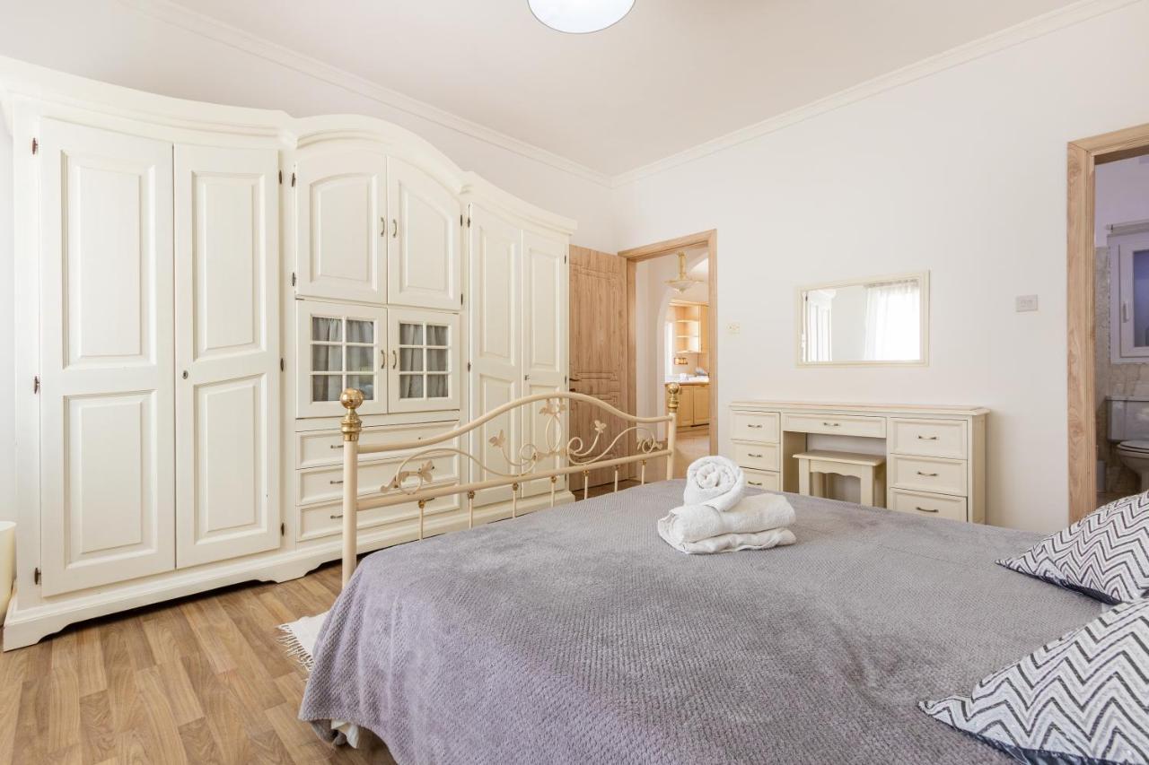70/2- Spacious&Charming 3 Bedroom Apt In Sliema Exterior foto